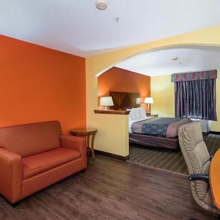 My Home & Suites Madison Ga Eksteriør billede