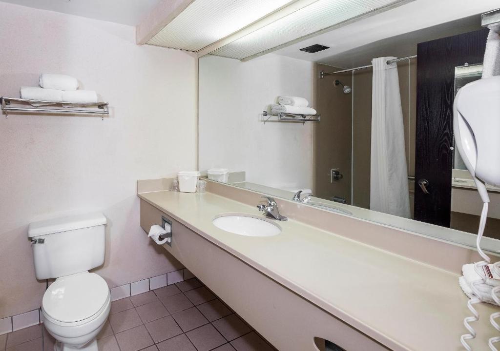 My Home & Suites Madison Ga Eksteriør billede